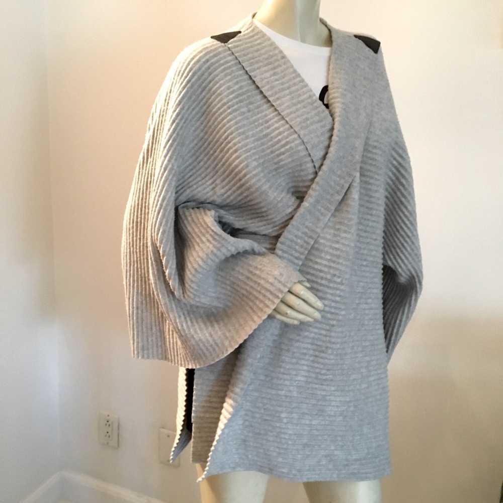 Design house Stockholm cape jacket
